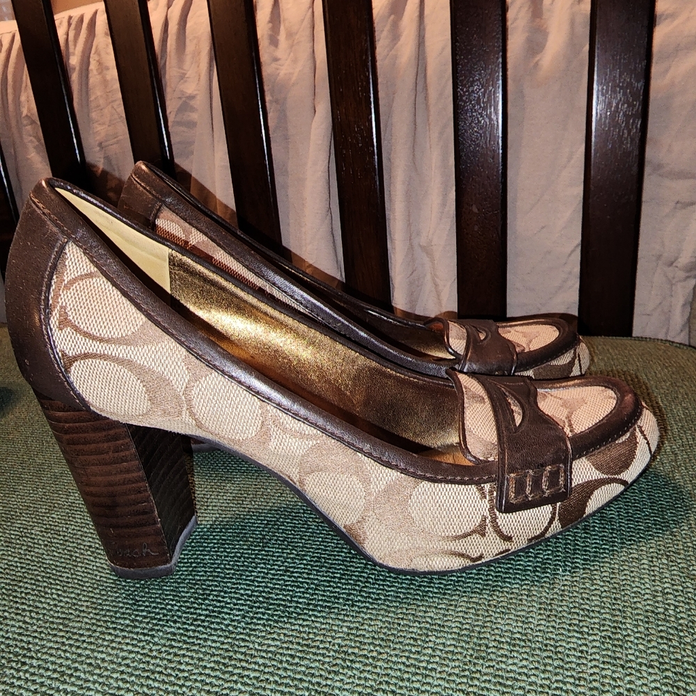 Coach "Paulina" Khaki Signature Loafer